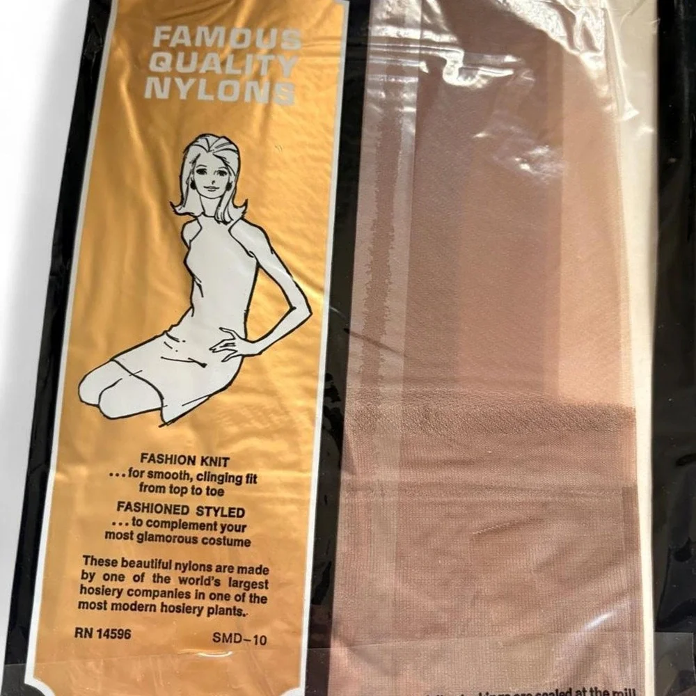 Vintage Cecil Chapman tan seamless nylon stockings size 11 pantyhose hosiery